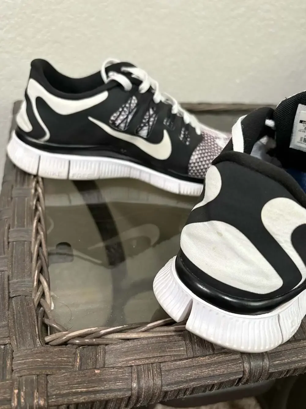 Nike  Free 5.0 Running Womens Shoes Black and White Geometric Pattern